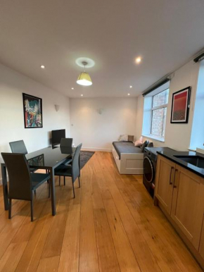 Nice 2bed Flat 10min to Oxford Circus